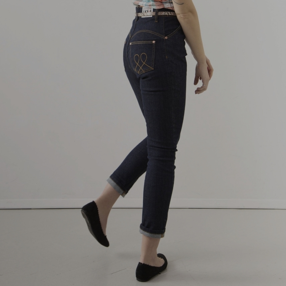Lady K Loves NWT dark indigo Polly jeans size small